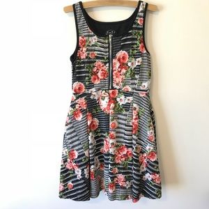 Pippa & Julie size 8 dress